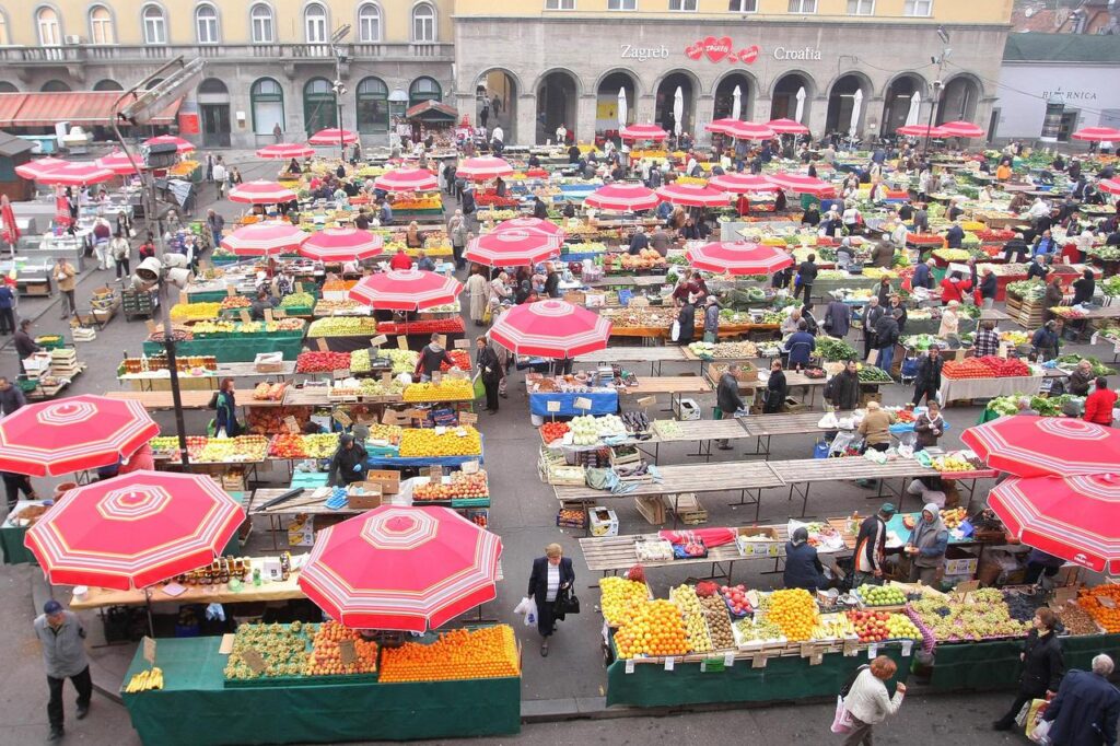 Zagreb insider savjeti za turiste: kako doživjeti grad poput lokalca 3 Dolac - zagrebačka tržnica